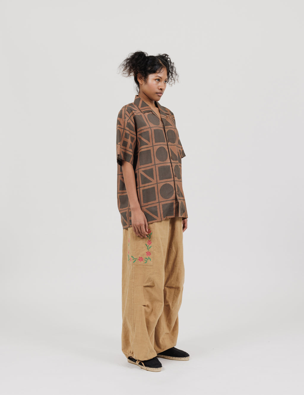 Embroidered Cargo Pants (Mango)