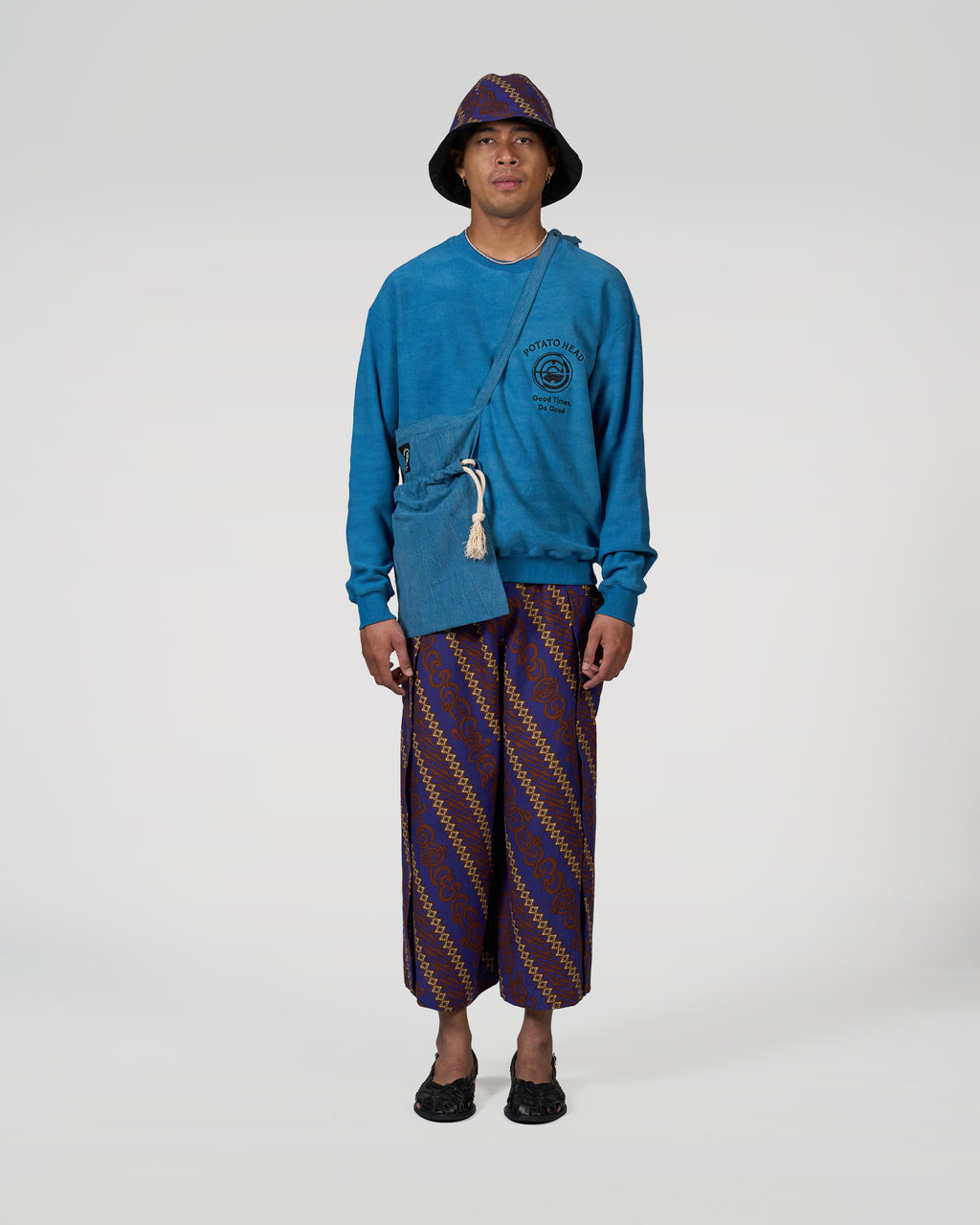 Yin Yang Crewneck Pullover Indigo